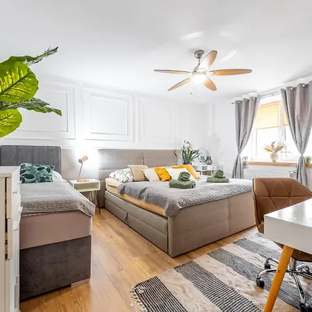 Blizko Stanice Center Apartman Kassa
