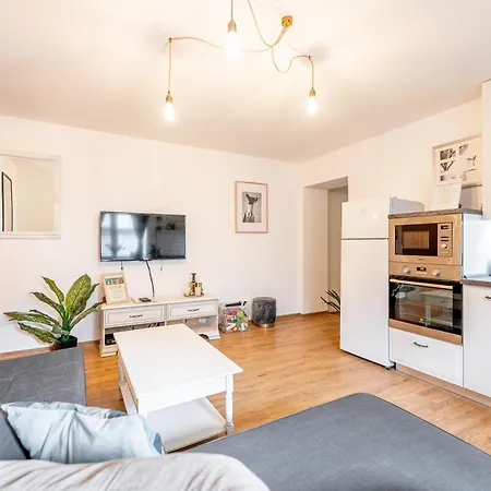 Blizko Stanice Center Apartman