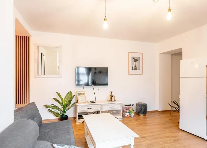 Apartament Blizko Stanice Center