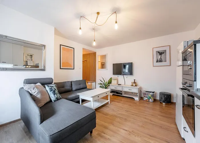 Blizko Stanice Center Apartament